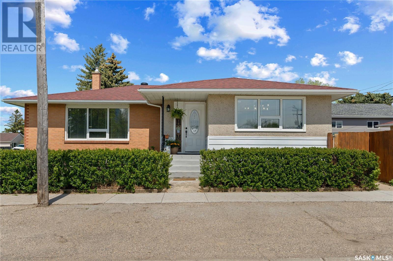384 Assiniboia AVENUE, southey, Saskatchewan