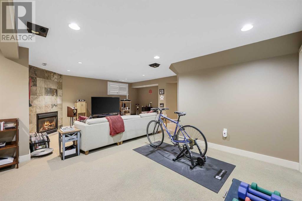 41 Strathridge Crescent Sw, Calgary, Alberta  T3H 3R9 - Photo 38 - A2219120