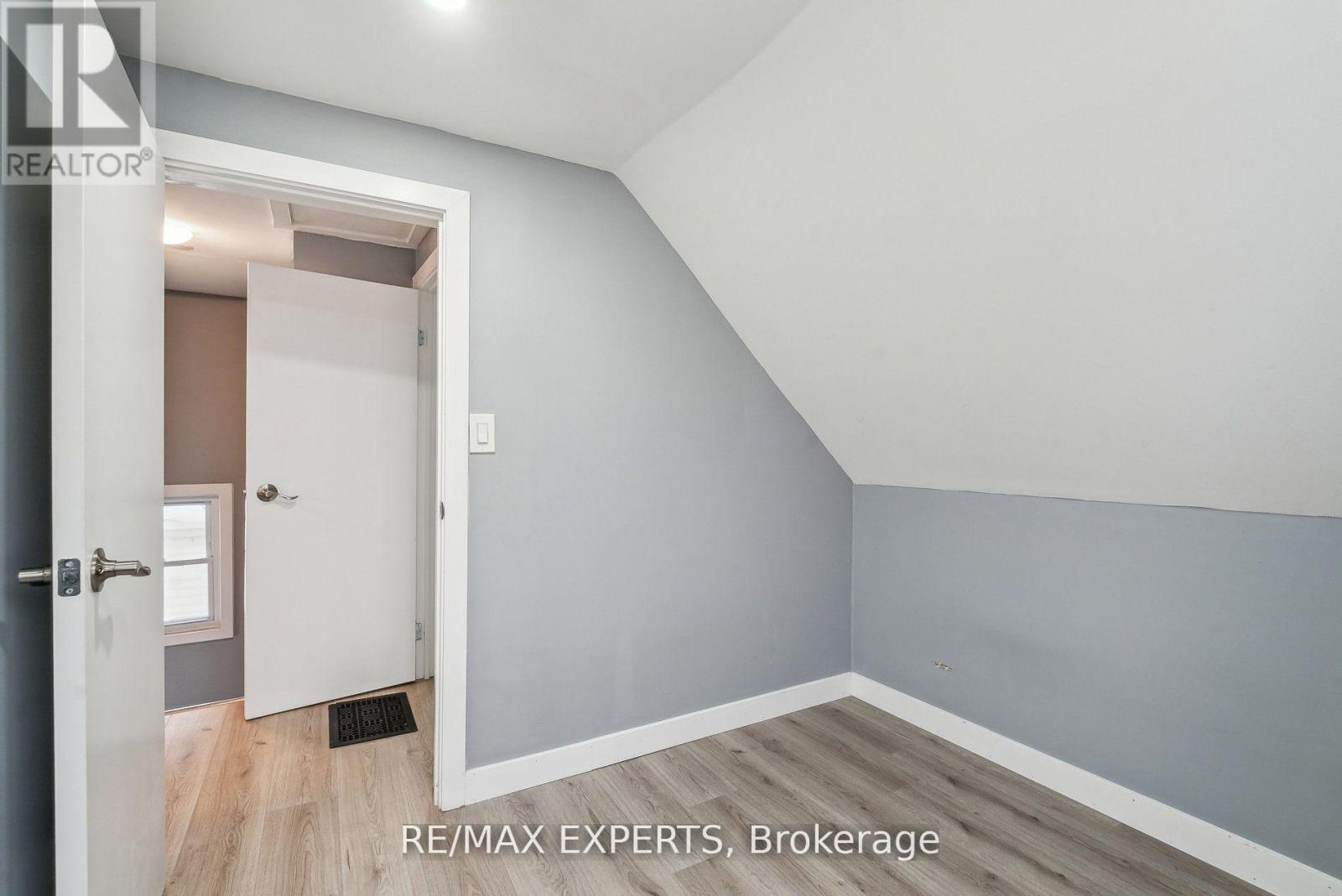 282 Gill Street, Orillia, Ontario  L3V 4K4 - Photo 23 - S12158242
