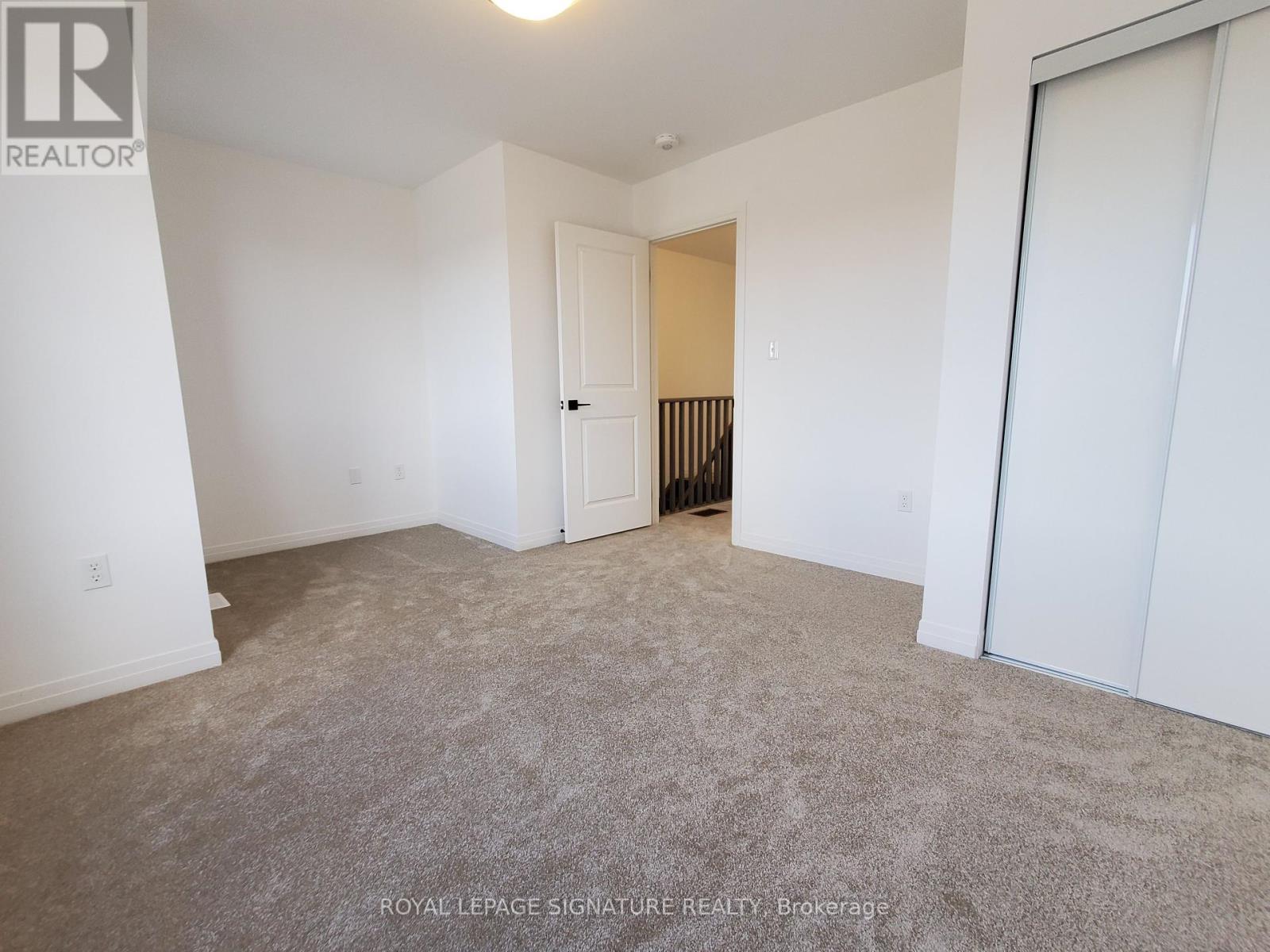 13 Fairlane Avenue, Barrie, Ontario  L9J 0N1 - Photo 10 - S12158404