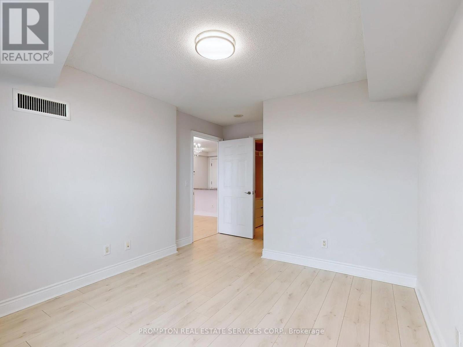 2811 - 15 Greenview Avenue, Toronto, Ontario  M2M 4M7 - Photo 16 - C12156311