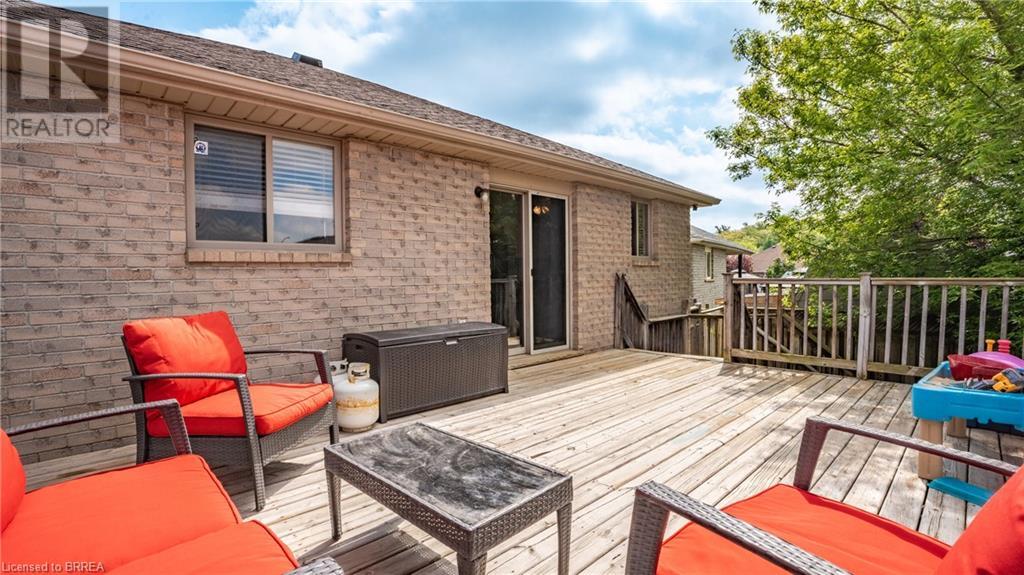 Property at 47 BREWSTER Way image 3