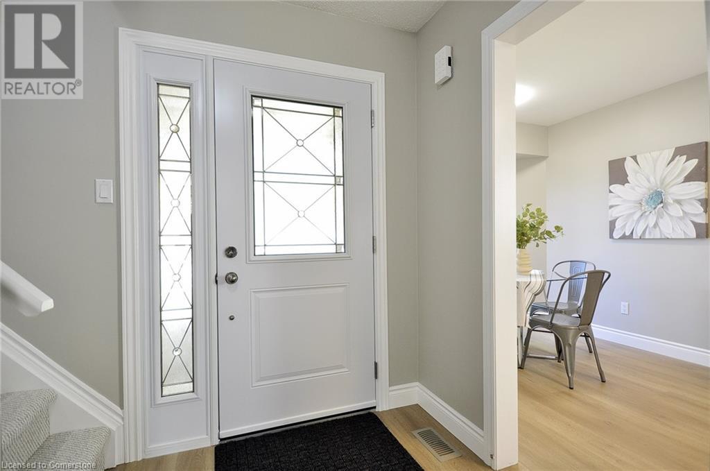 17 Cindy Avenue, Cambridge, Ontario  N3C 3K9 - Photo 4 - 40725779