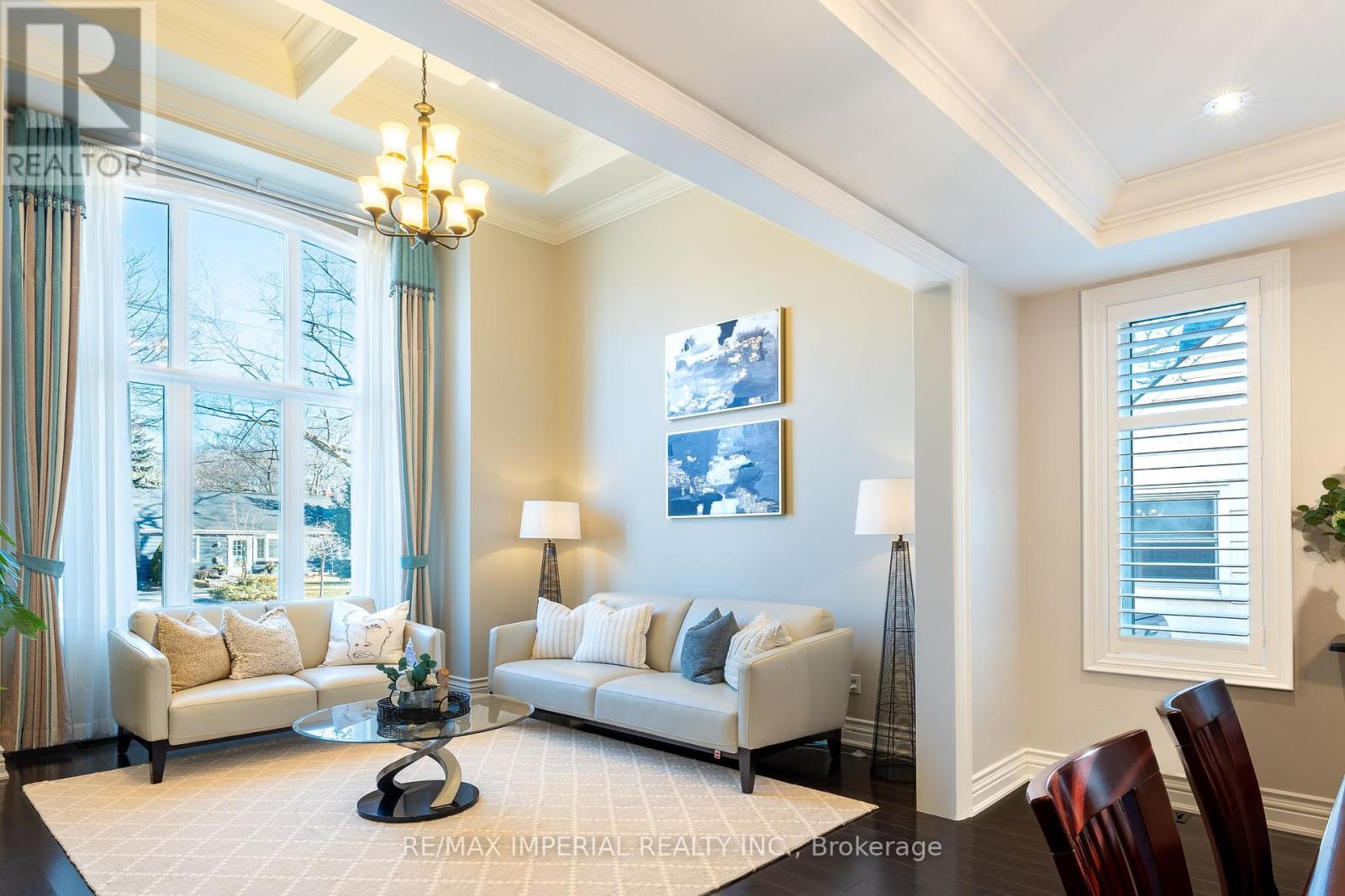 418 Queen Mary Drive Sw, Oakville, Ontario  L6K 3M1 - Photo 9 - W12158273