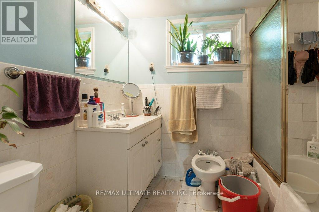 1 Charleston Road, Toronto, Ontario  M9B 4M6 - Photo 37 - W12158301