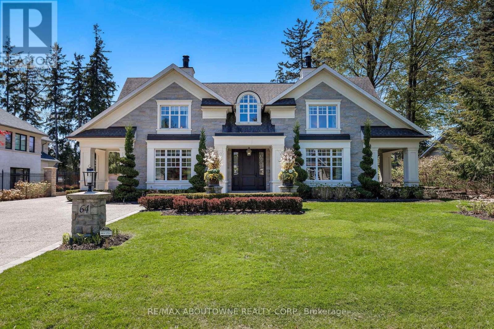 64 Brentwood Road, Oakville, Ontario  L6J 4B6 - Photo 1 - W12158315