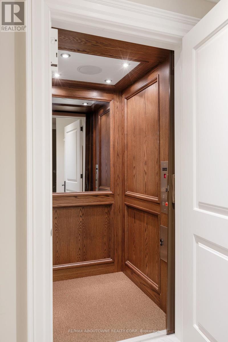 64 Brentwood Road, Oakville, Ontario  L6J 4B6 - Photo 23 - W12158315