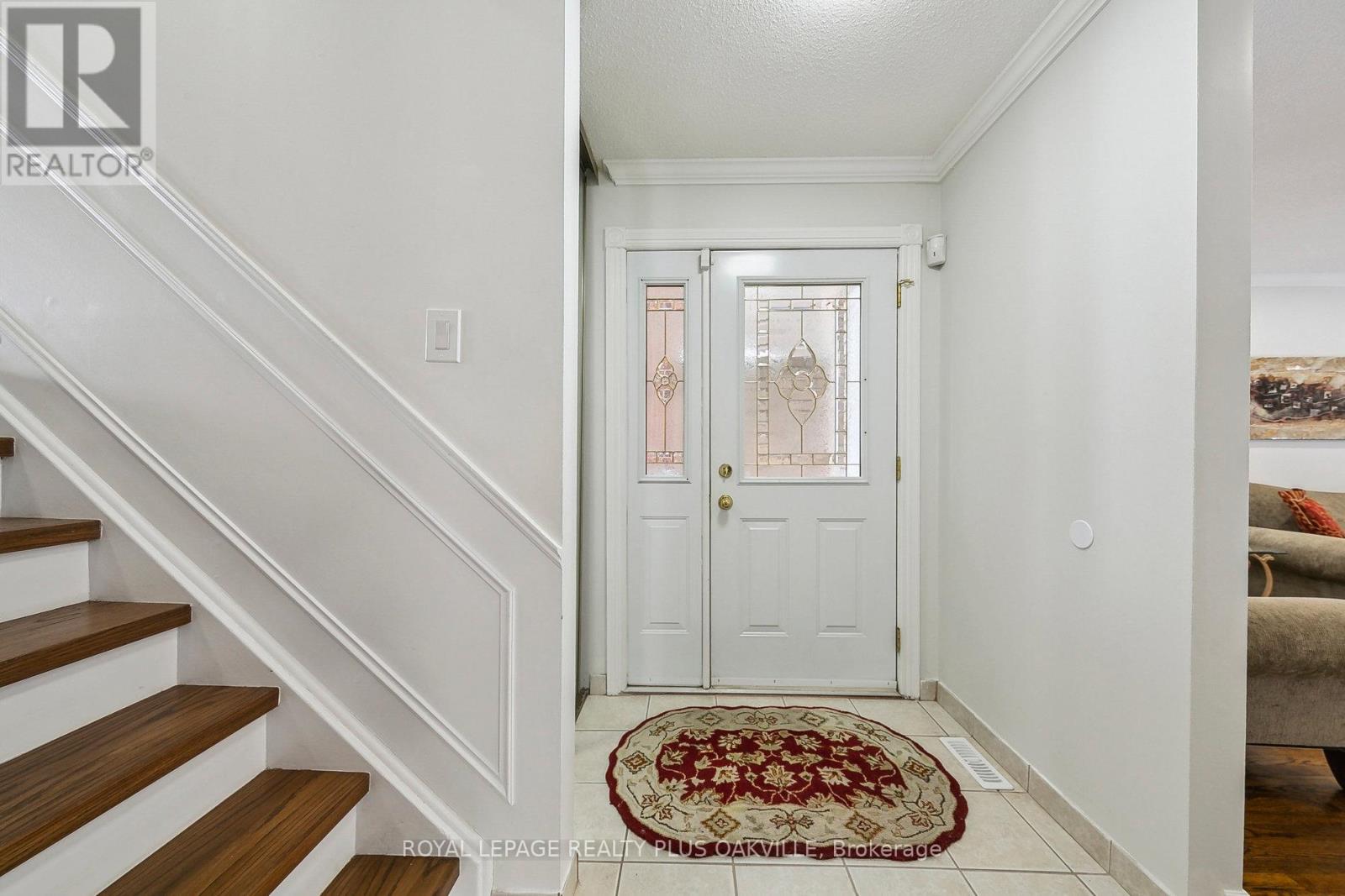 4177 Sunflower Drive, Mississauga, Ontario  L5L 2L4 - Photo 3 - W12158361