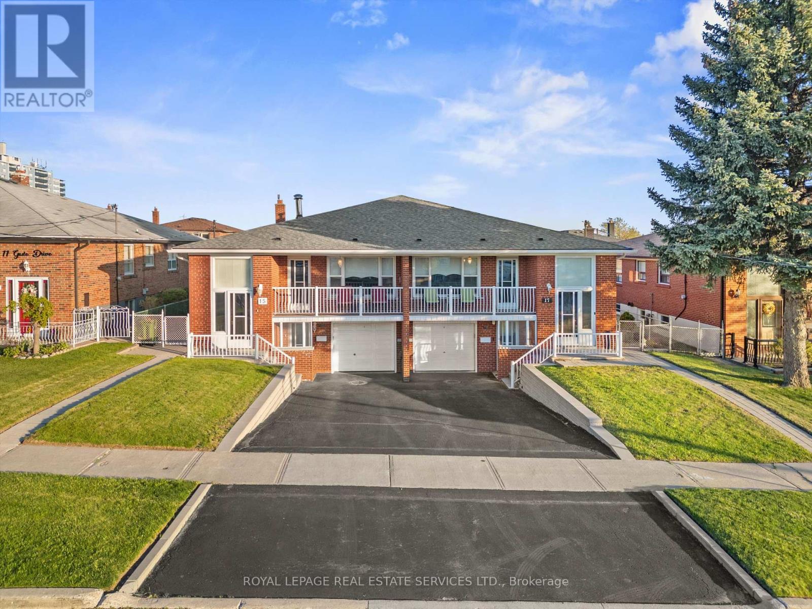 17 Gade Drive, Toronto, Ontario  M3M 2K2 - Photo 2 - W12158387