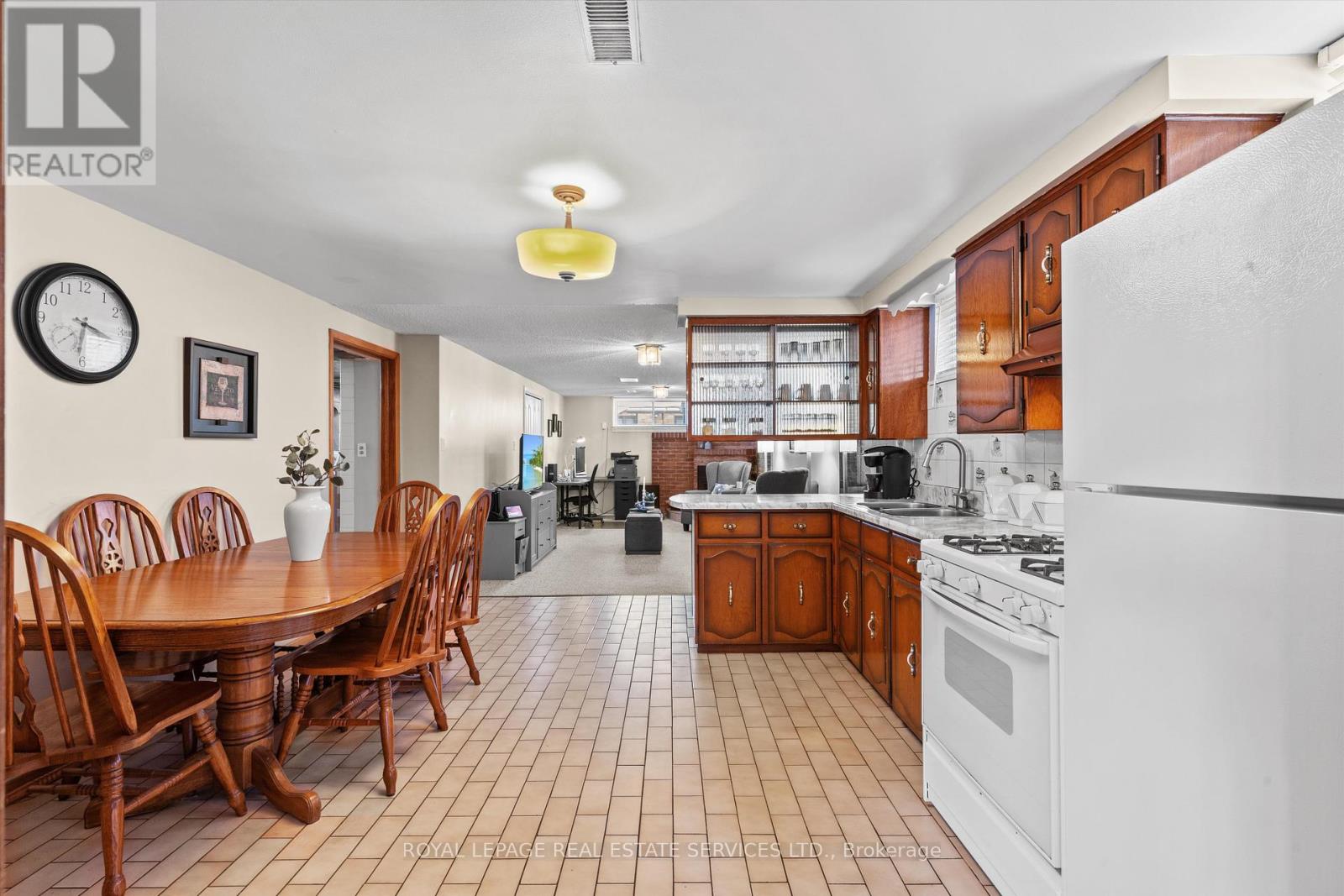 17 Gade Drive, Toronto, Ontario  M3M 2K2 - Photo 25 - W12158387
