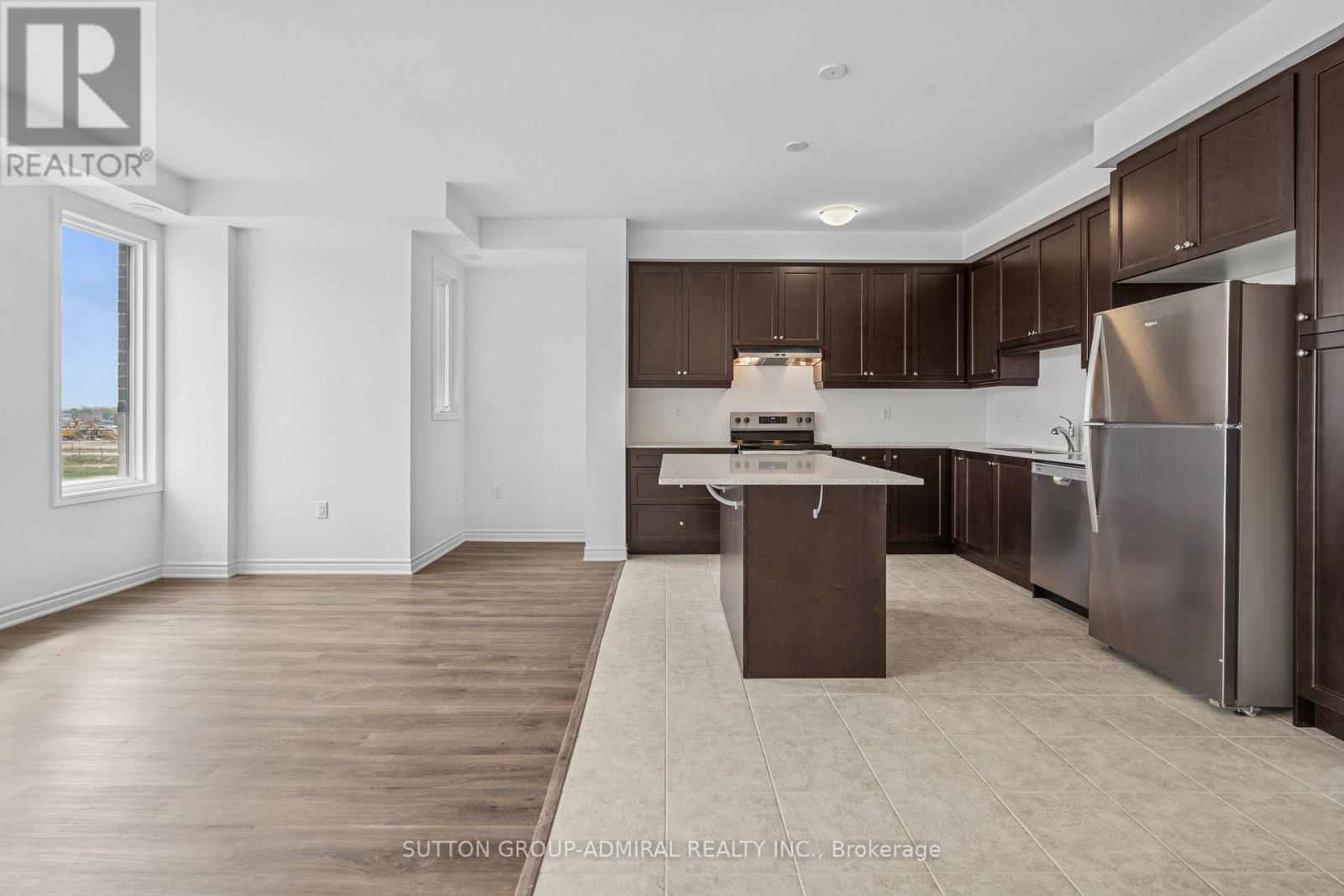 48 Elmer Moss Avenue, Caledon, Ontario  L7C 3H1 - Photo 11 - W12158392