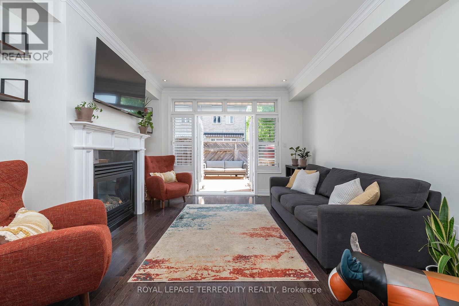 8 - 245 Van Dusen Boulevard, Toronto, Ontario  M8Z 3J2 - Photo 11 - W12158416