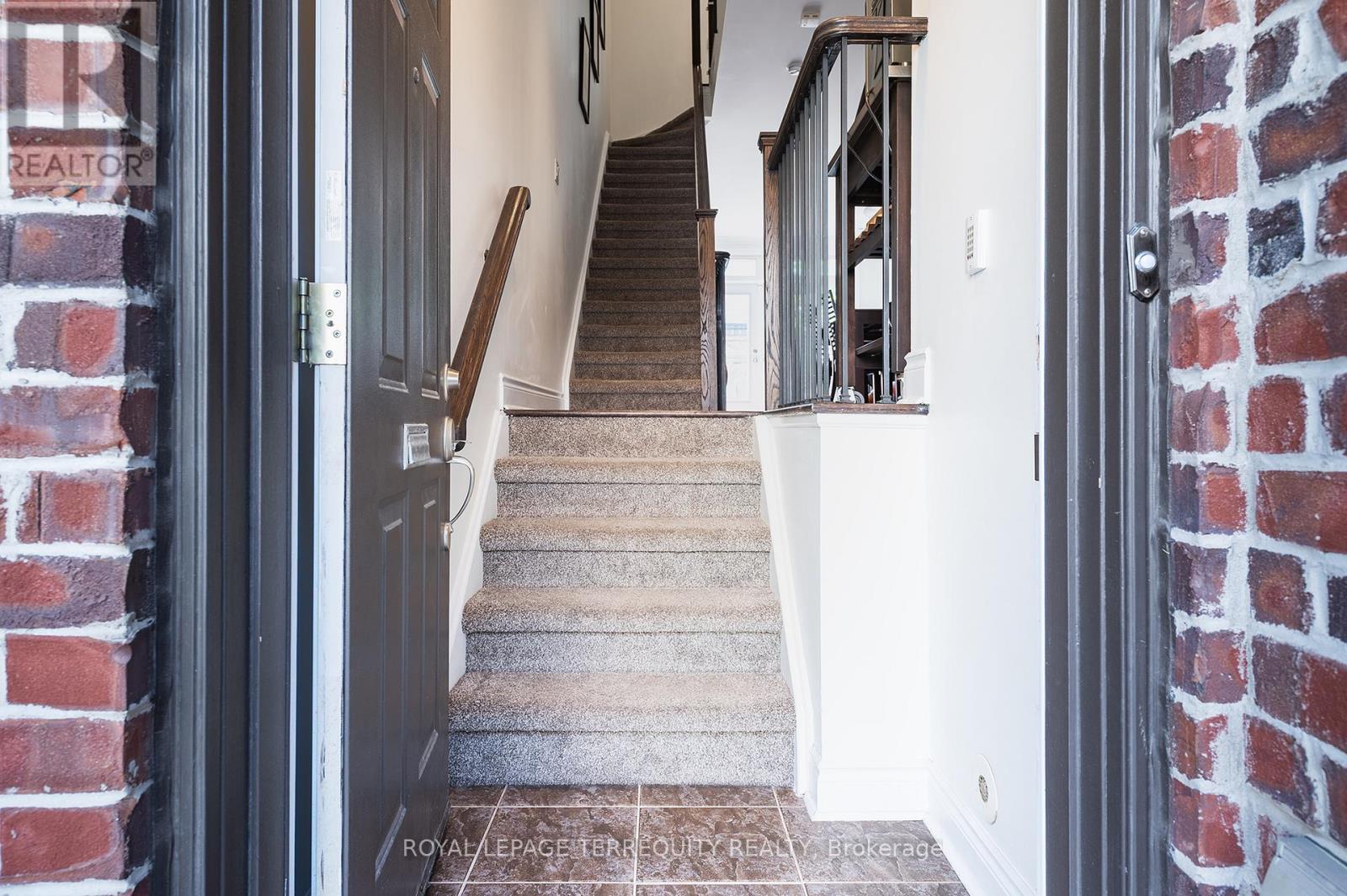 Property at 8 - 245 VAN DUSEN BOULEVARD image 2