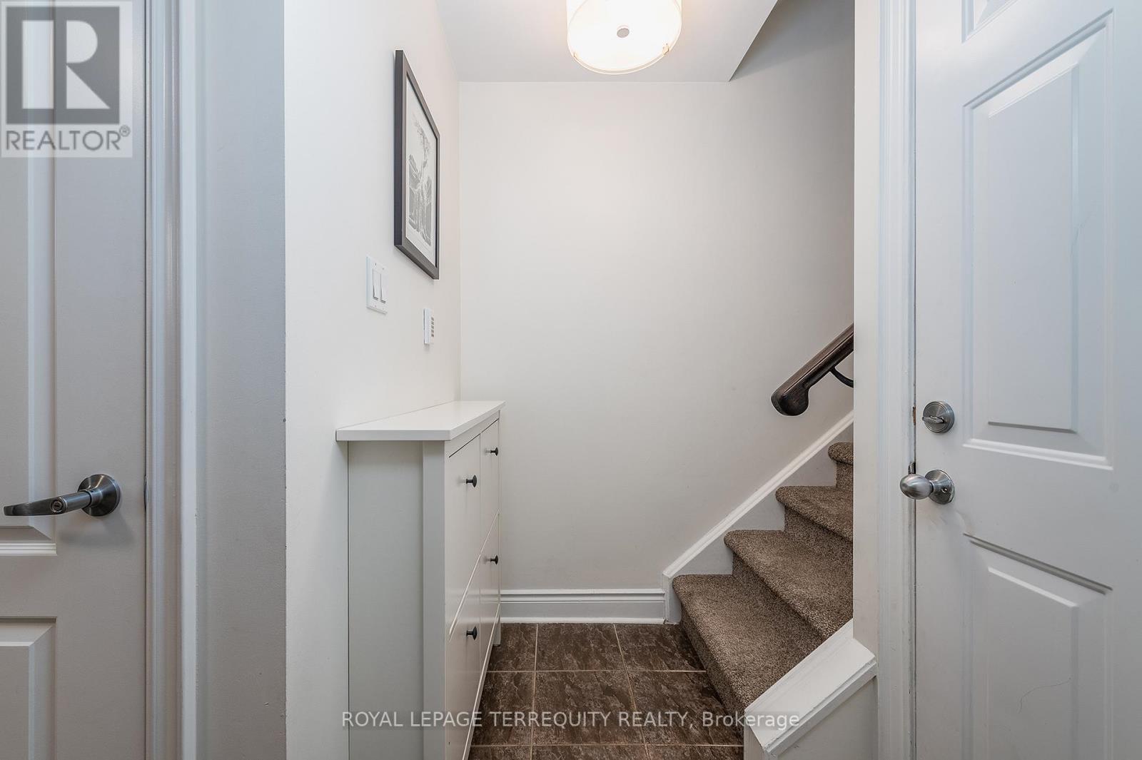 8 - 245 Van Dusen Boulevard, Toronto, Ontario  M8Z 3J2 - Photo 38 - W12158416