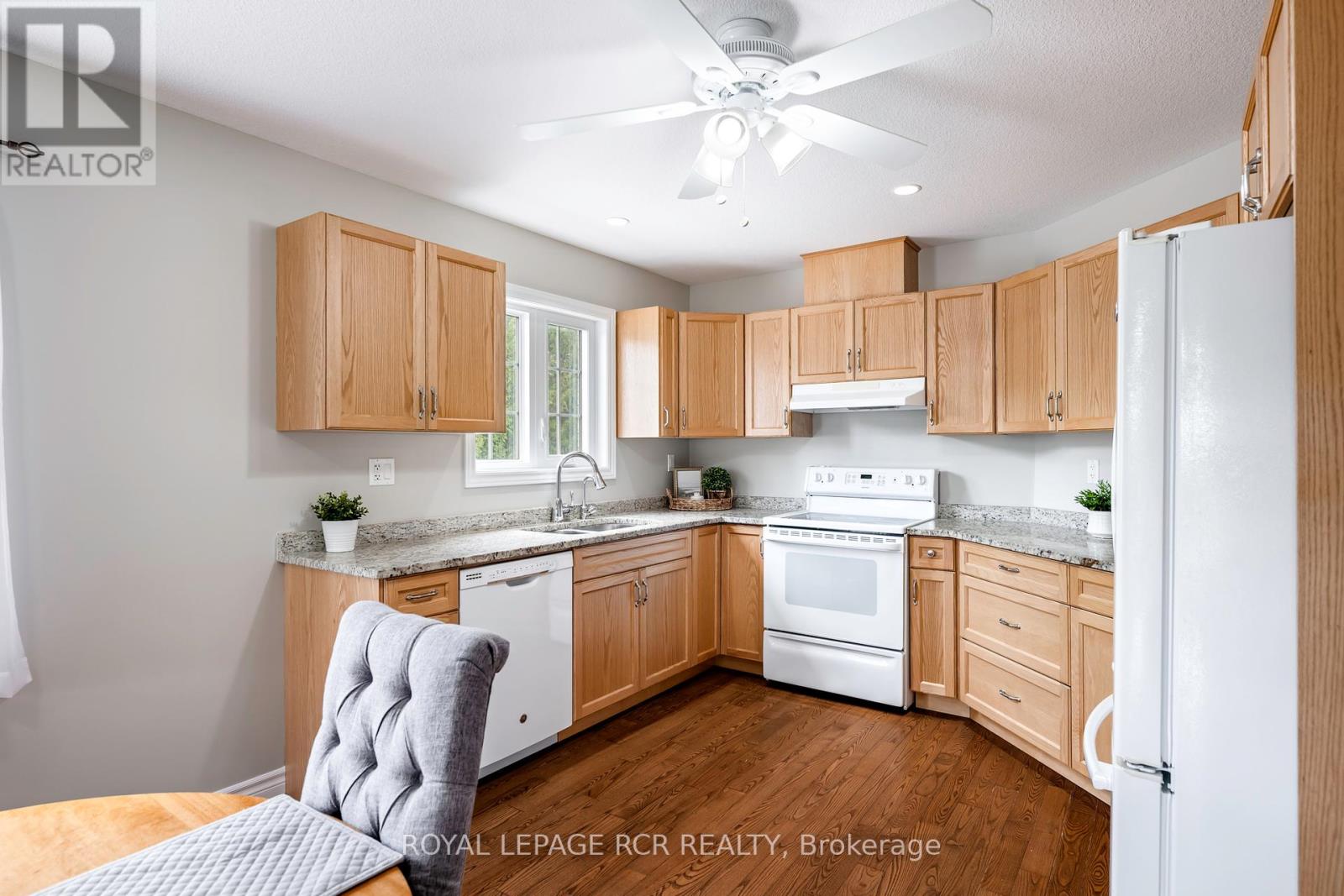 C6 - 401 Birmingham Street E, Wellington North (Mount Forest), Ontario  N0G 2L2 - Photo 6 - X12158300