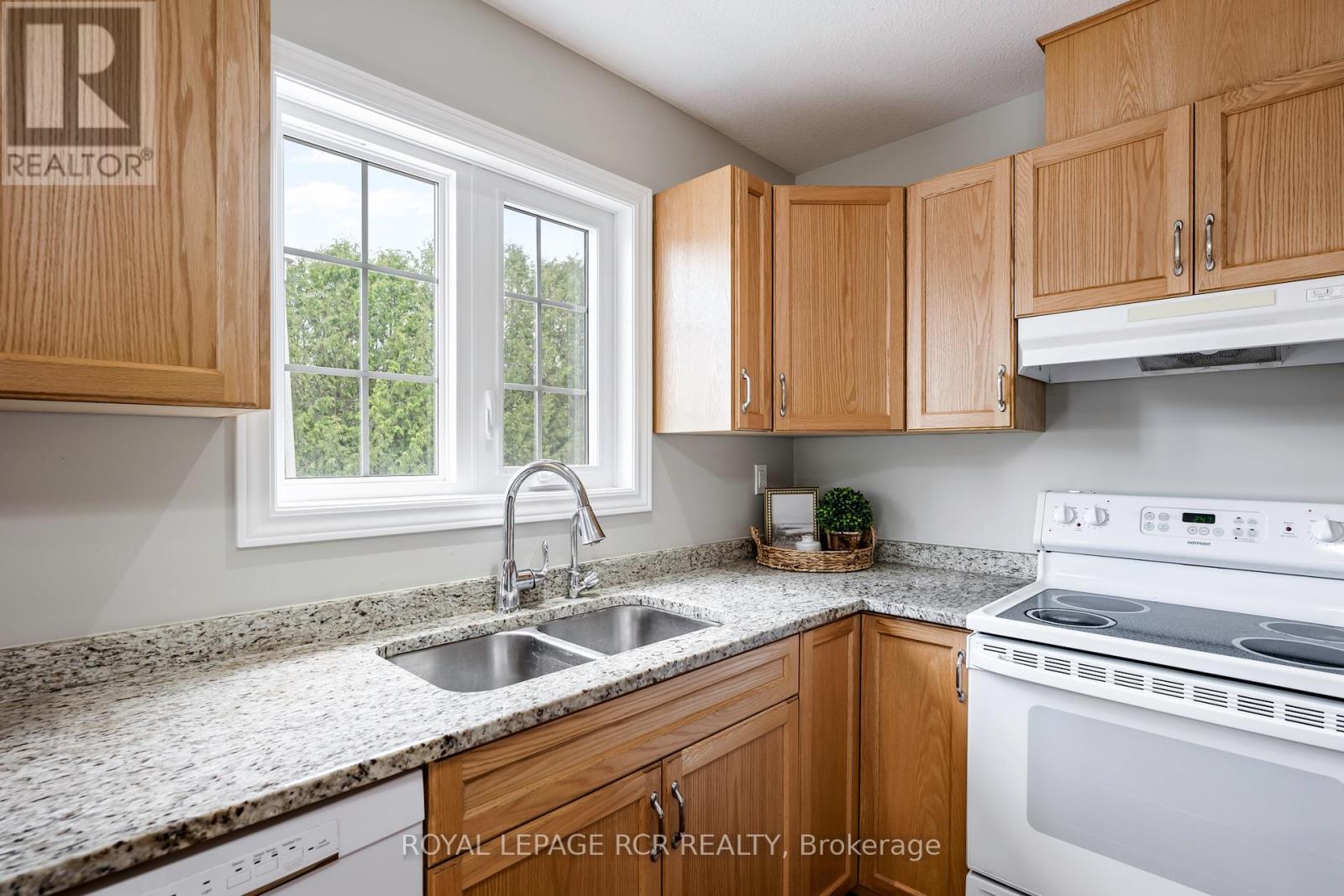 C6 - 401 Birmingham Street E, Wellington North (Mount Forest), Ontario  N0G 2L2 - Photo 7 - X12158300