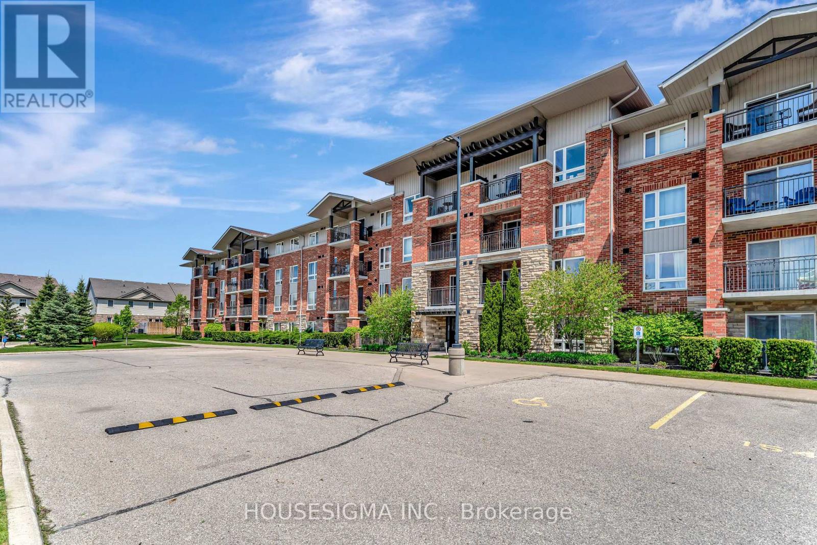108 - 60 Lynnmore Street, Guelph, Ontario  N1L 0J8 - Photo 3 - X12158406