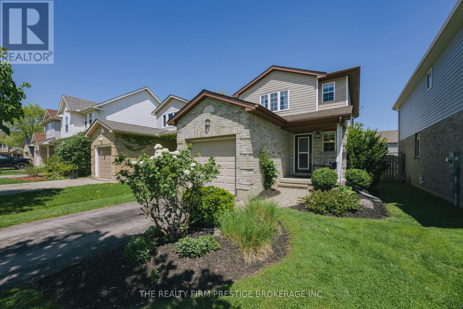 1811 Bloom Crescent