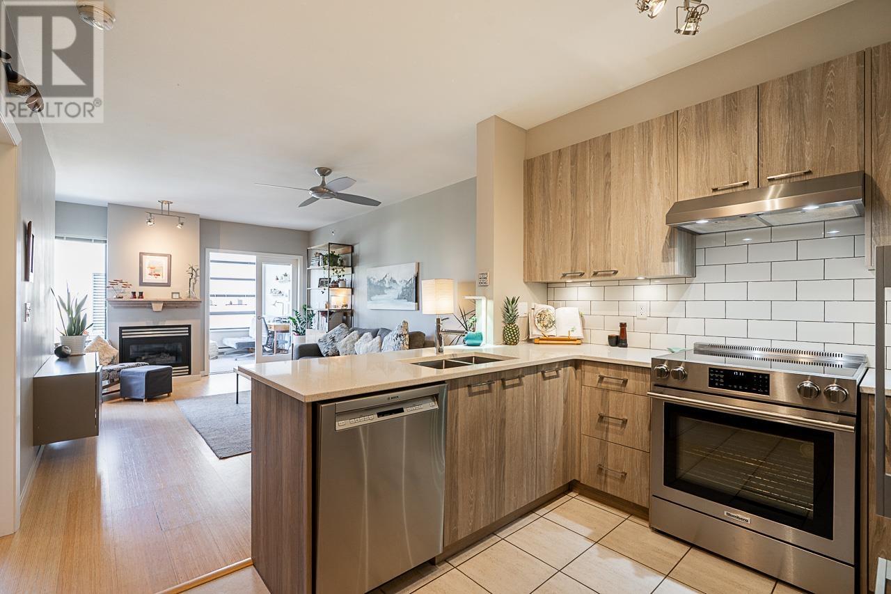 411 2228 Marstrand Avenue, Vancouver, British Columbia  V6K 4T1 - Photo 8 - R2998666