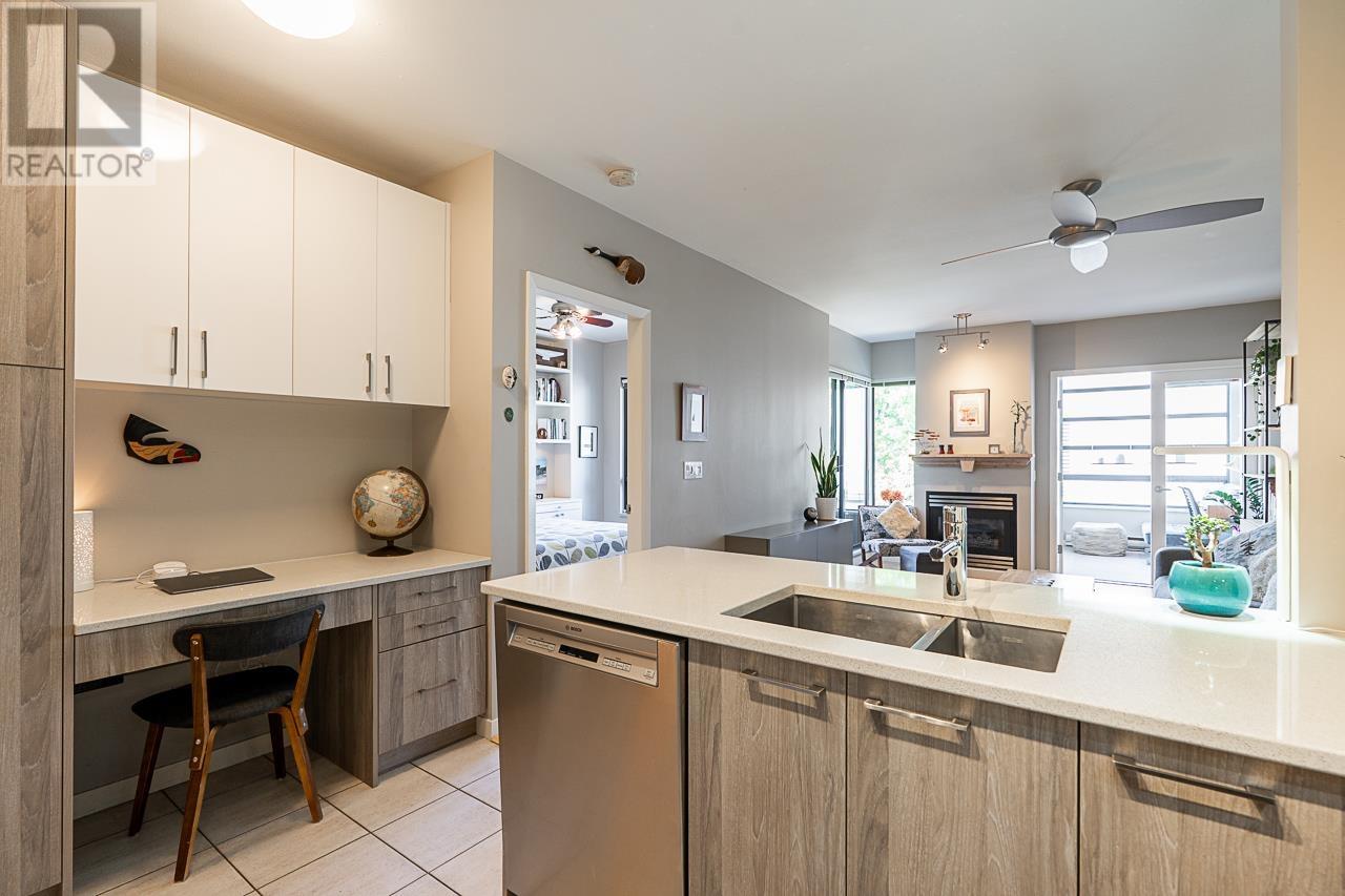 411 2228 Marstrand Avenue, Vancouver, British Columbia  V6K 4T1 - Photo 7 - R2998666