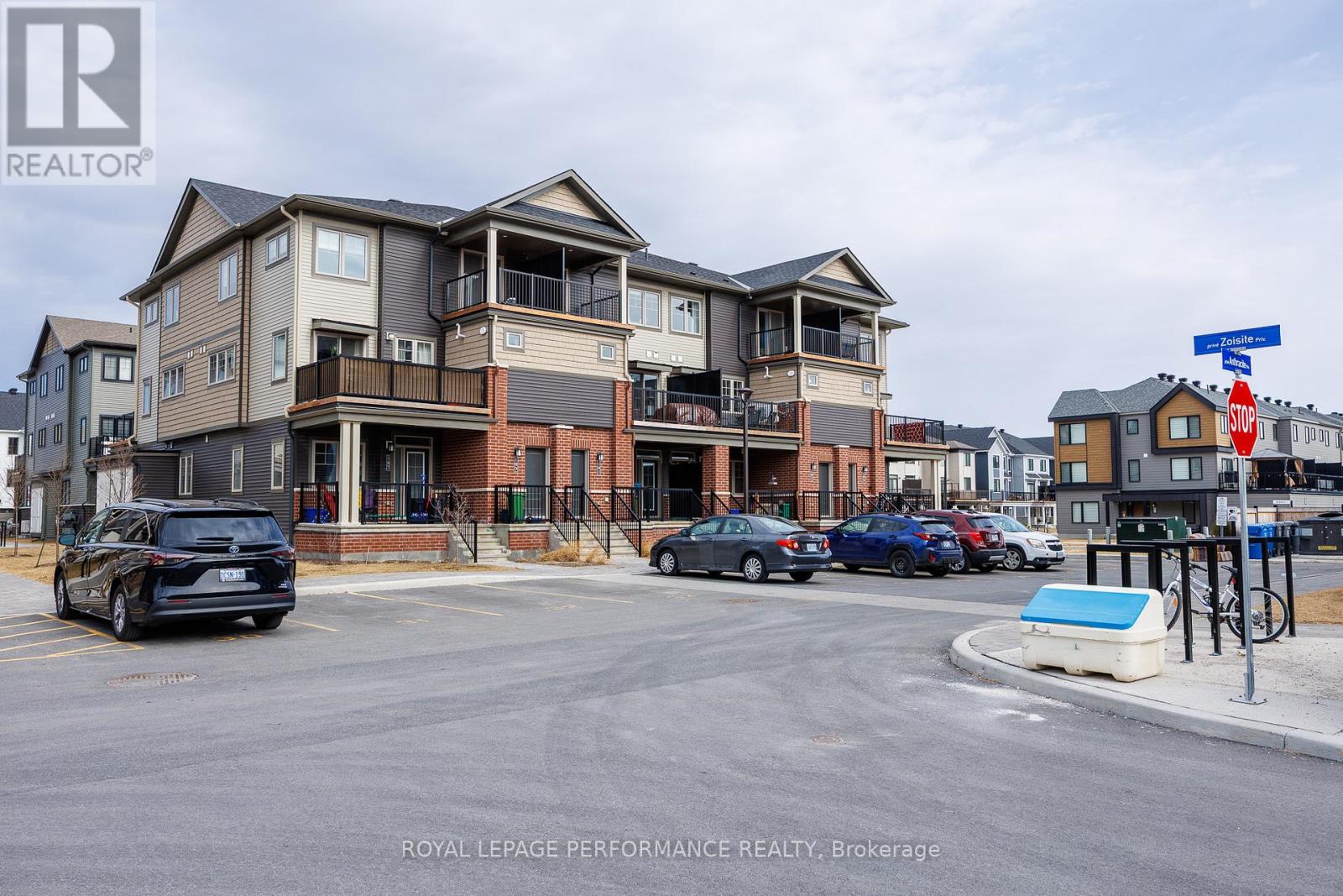 69 - 197 ANTHRACITE PRIVATE, Ottawa, Ontario