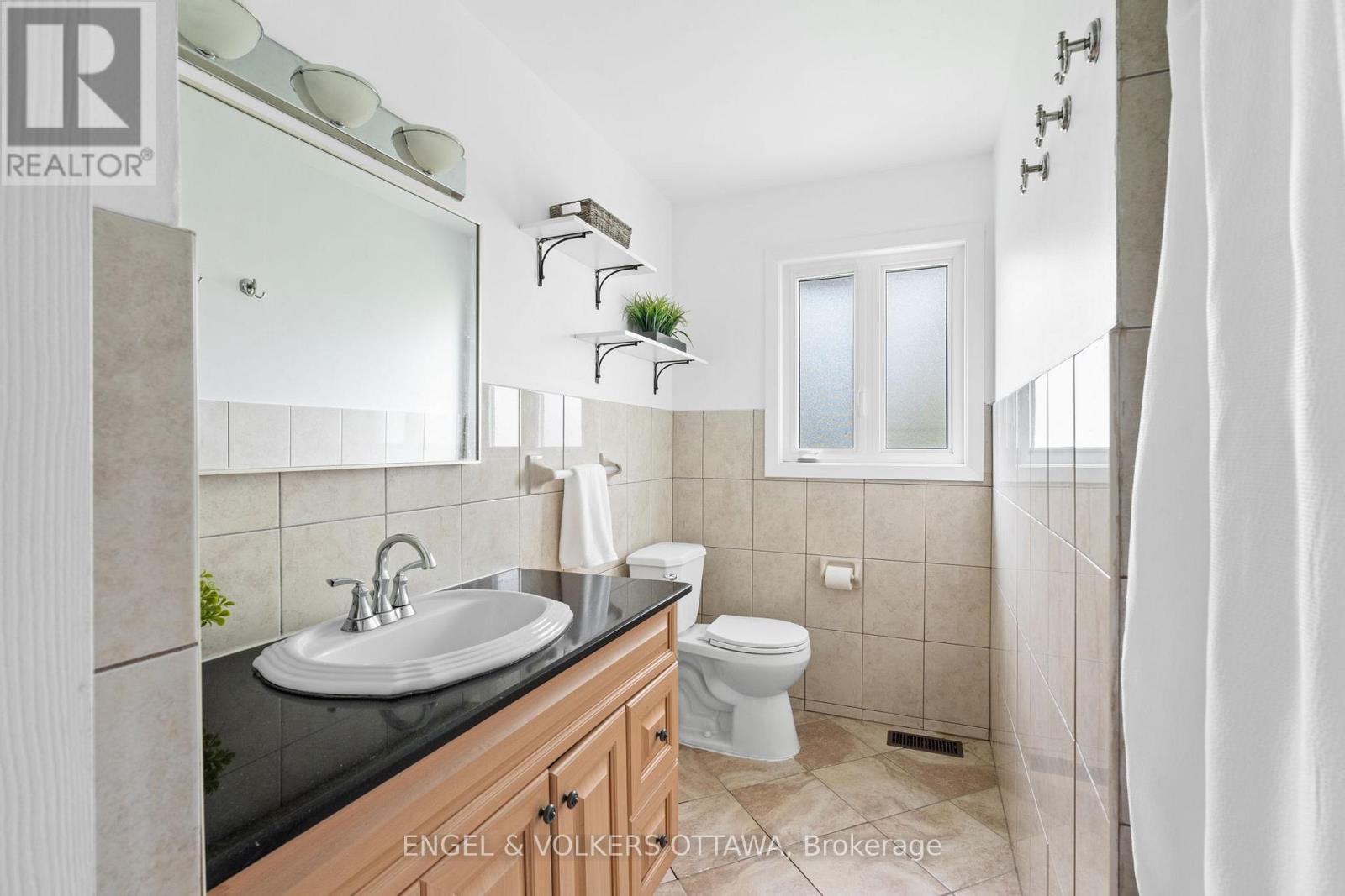 1160 Tawney Road, Ottawa, Ontario  K1G 1B6 - Photo 18 - X12158458