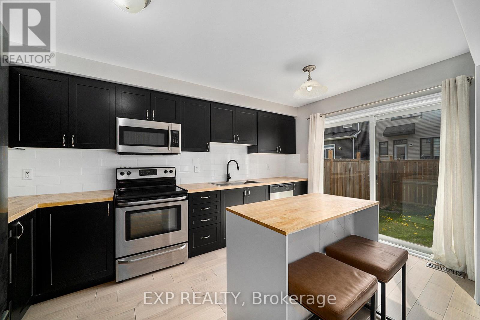 504 Ensatina Crescent, Ottawa, Ontario  K2J 6H4 - Photo 10 - X12158484