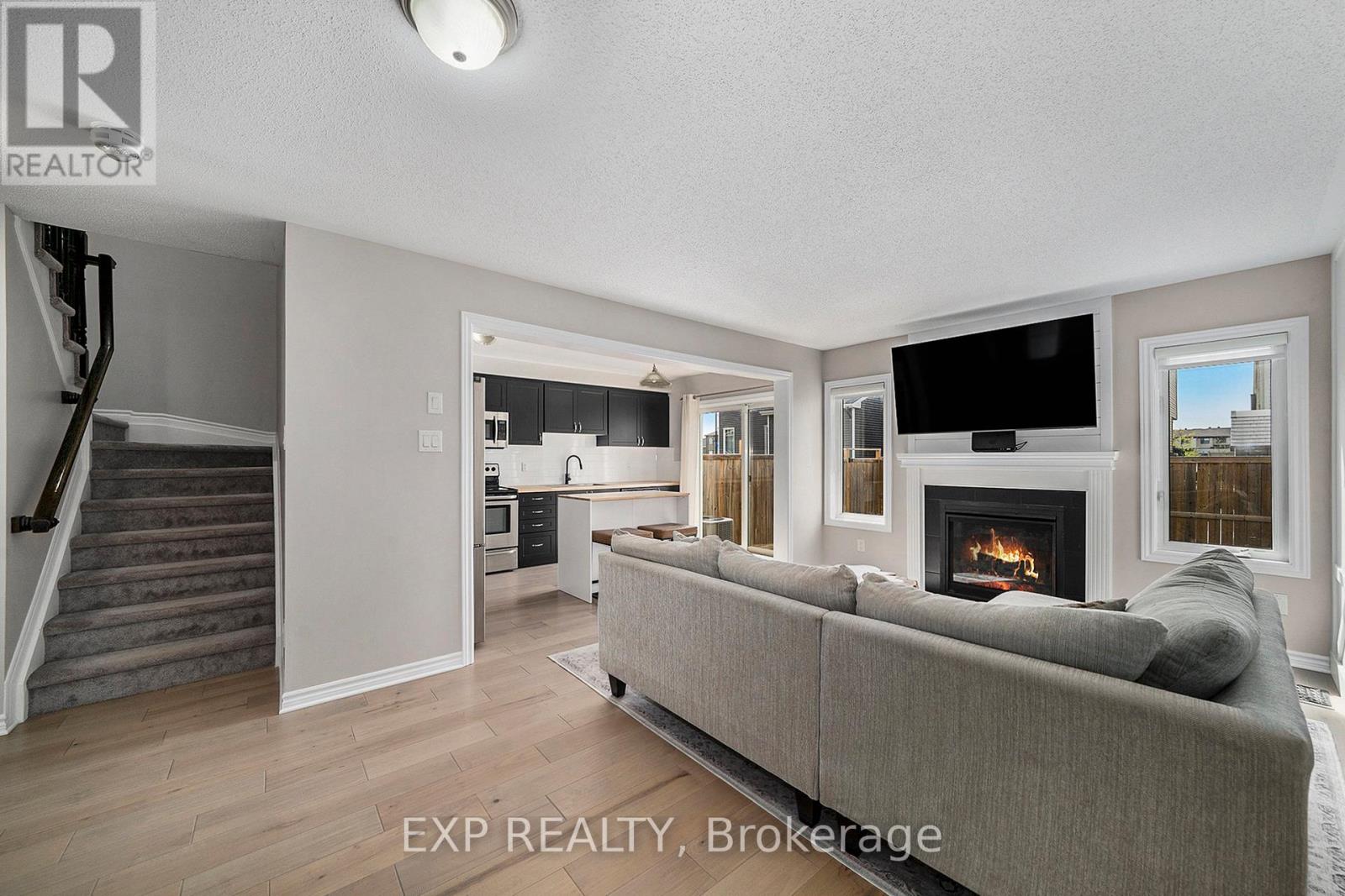 504 Ensatina Crescent, Ottawa, Ontario  K2J 6H4 - Photo 5 - X12158484