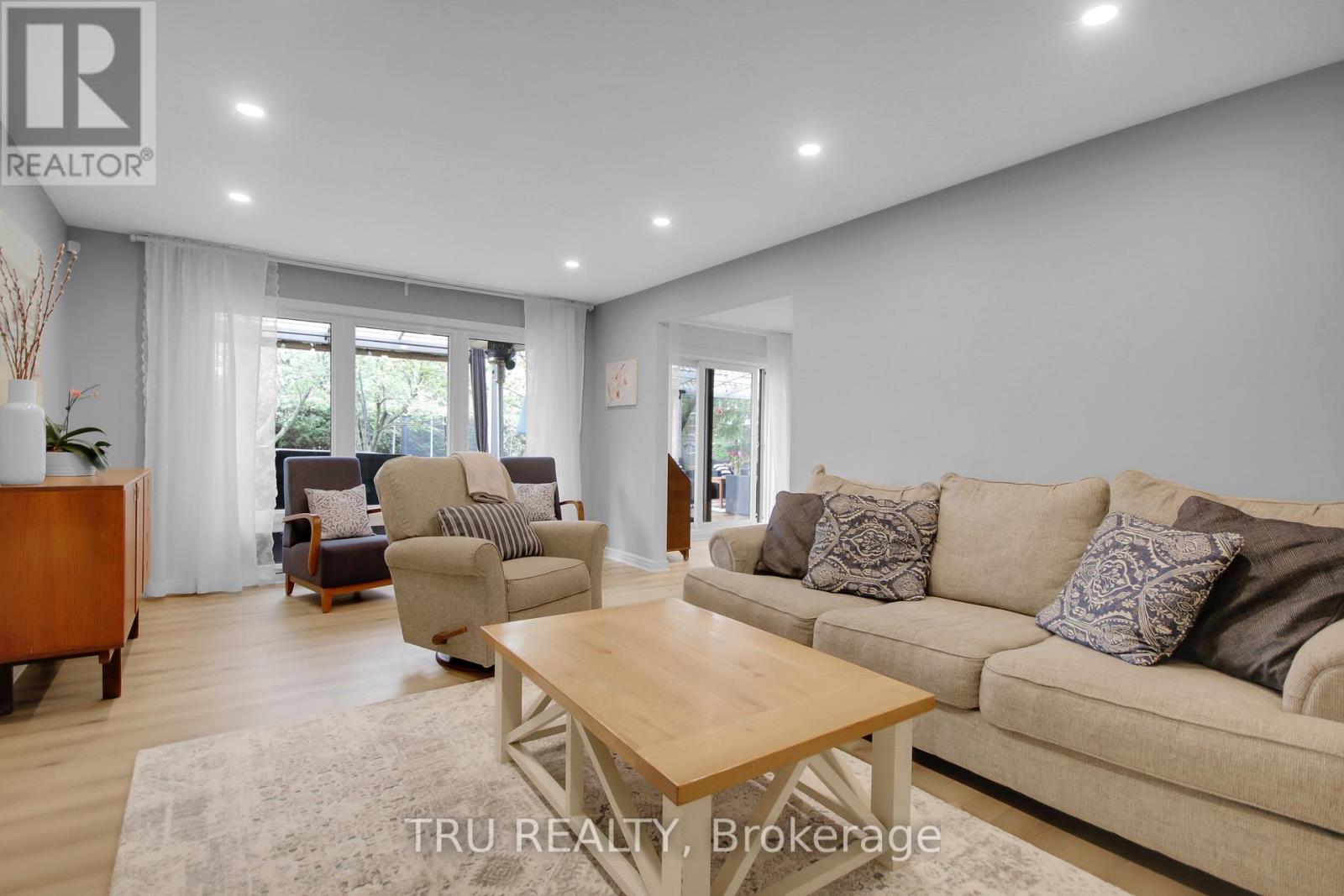 36 Varley Drive, Ottawa, Ontario  K2K 1G2 - Photo 17 - X12158510