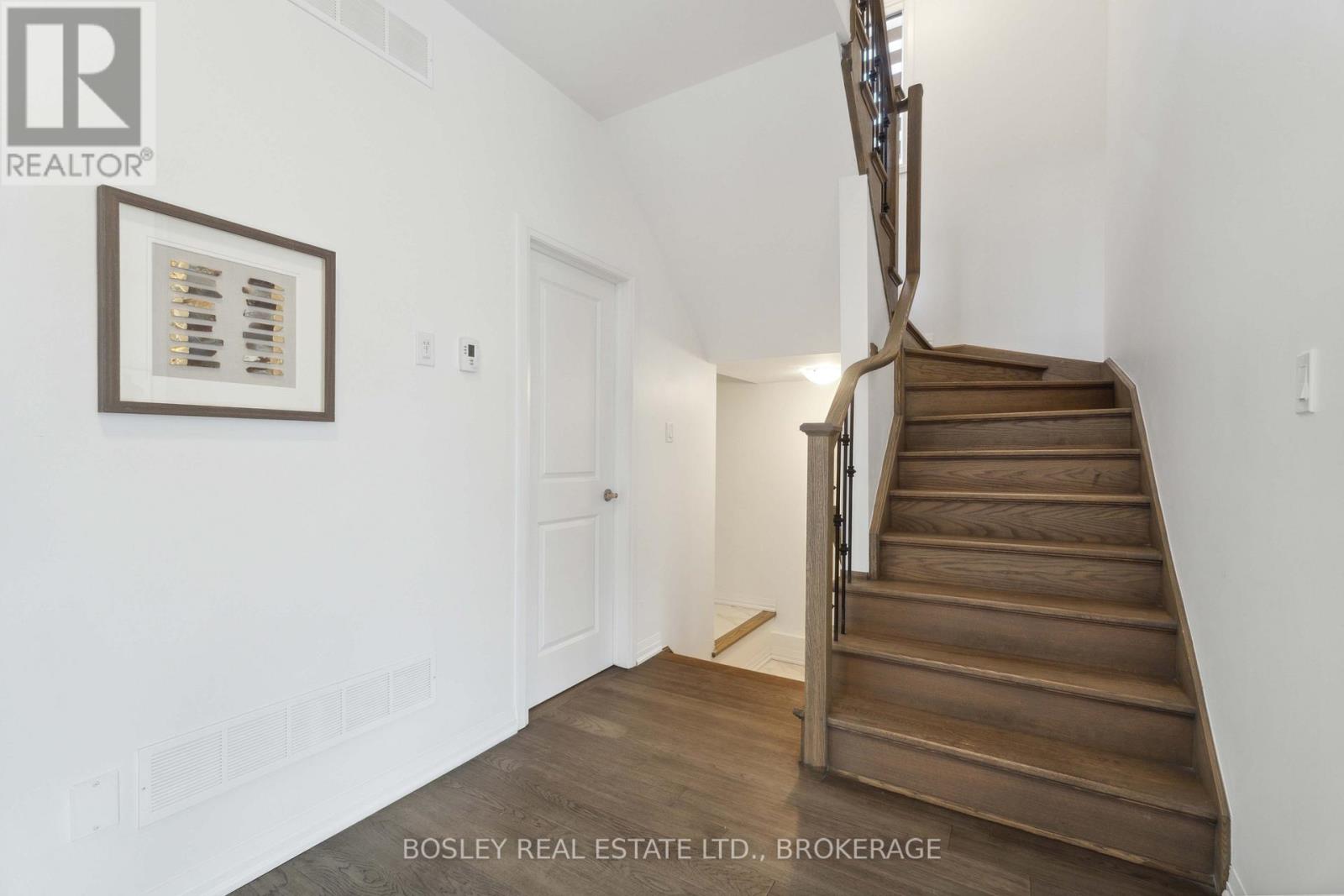 8052 Citation Road, Niagara Falls (Ascot), Ontario  L2H 3H7 - Photo 8 - X12158501