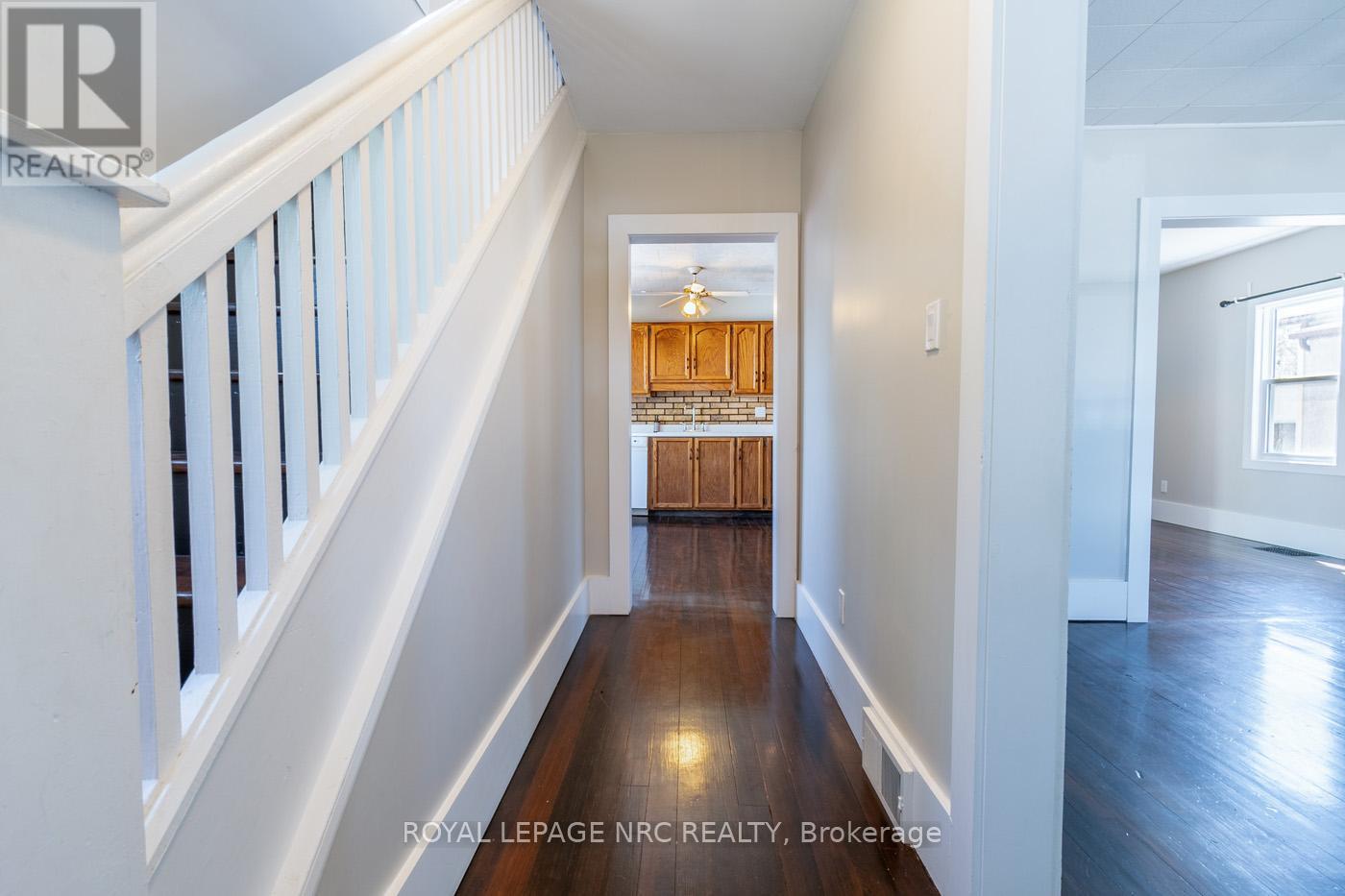 Property at 355 MITCHELL STREET image 3