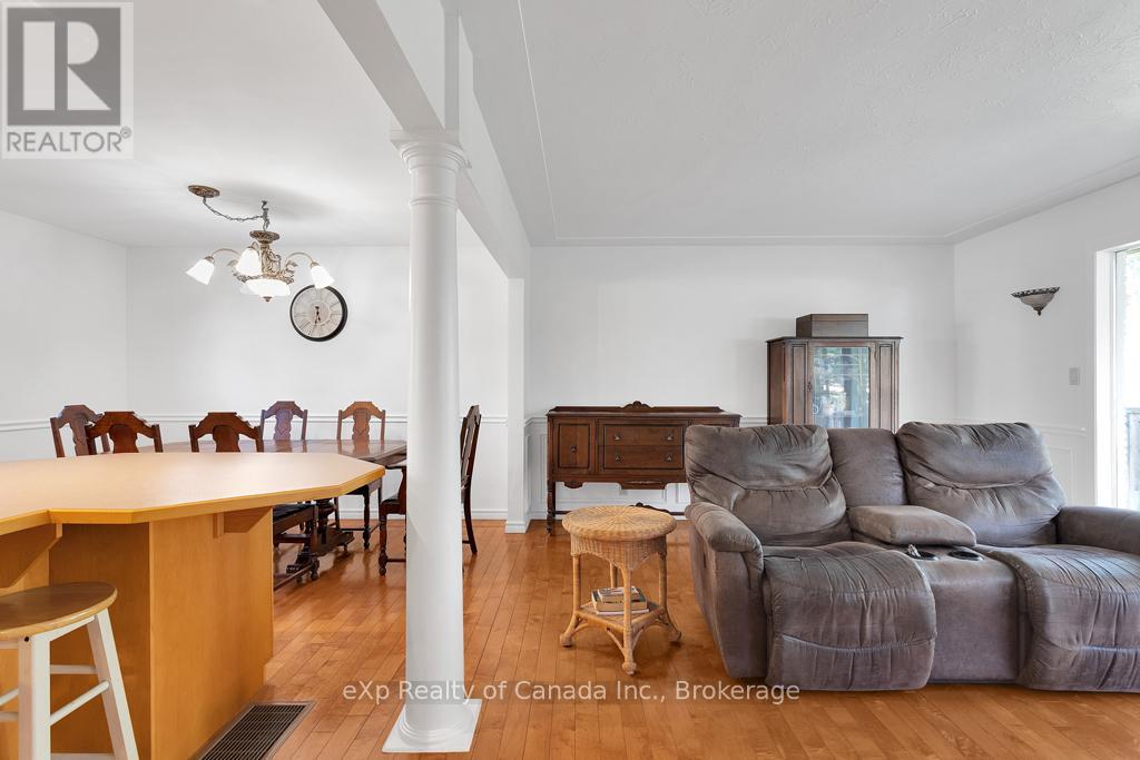 132 North Street E, Tillsonburg, Ontario  N4G 1B5 - Photo 37 - X12155708