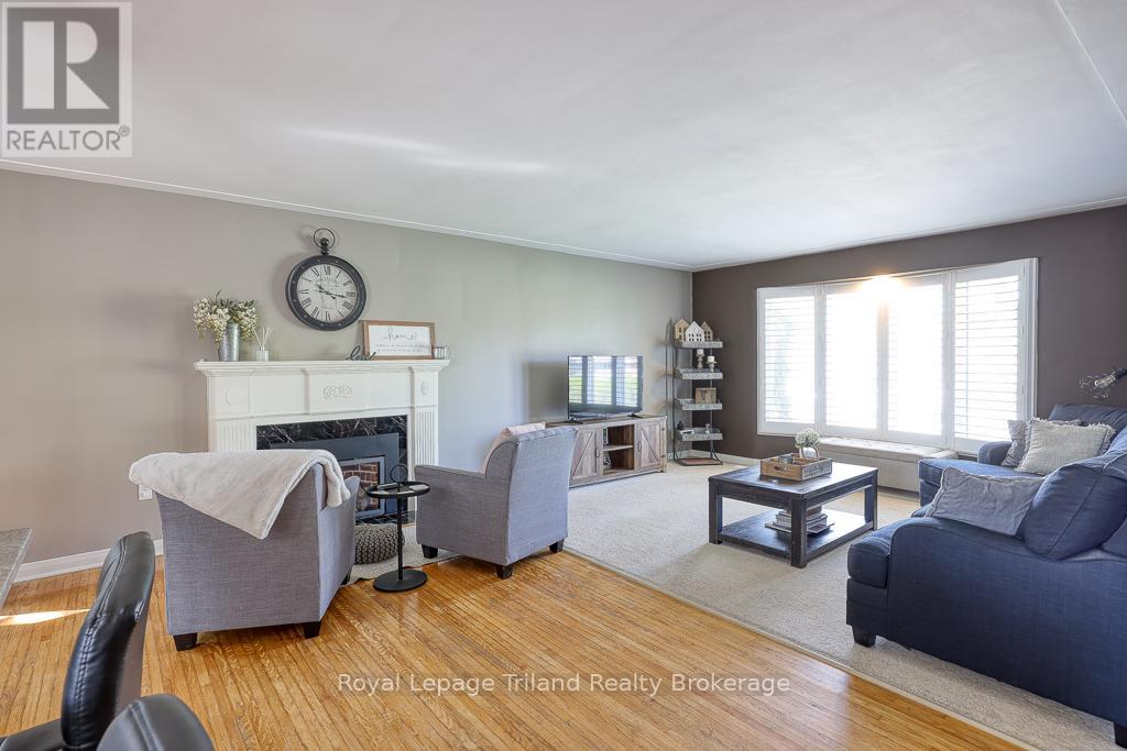 192 Greenleaf Crescent, Woodstock, Ontario  N4S 7K8 - Photo 17 - X12158412