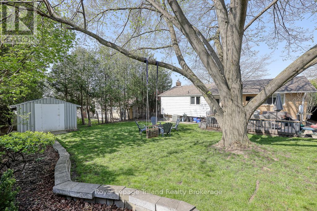 192 Greenleaf Crescent, Woodstock, Ontario  N4S 7K8 - Photo 33 - X12158412