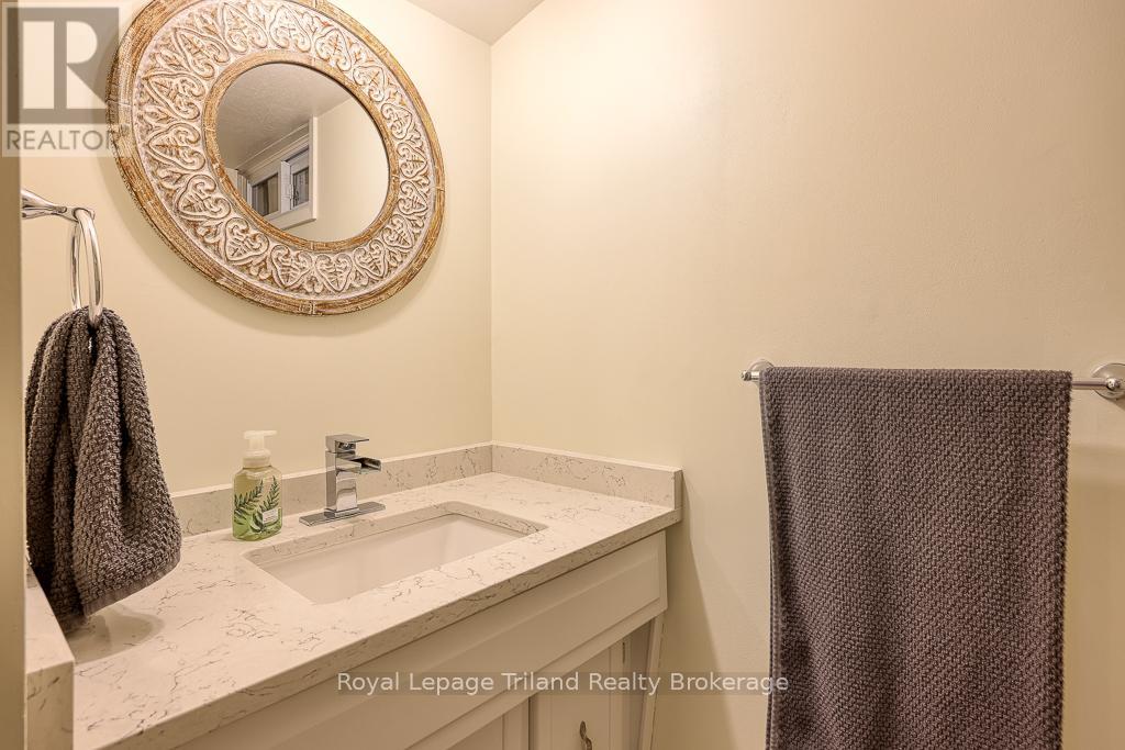 192 Greenleaf Crescent, Woodstock, Ontario  N4S 7K8 - Photo 27 - X12158412