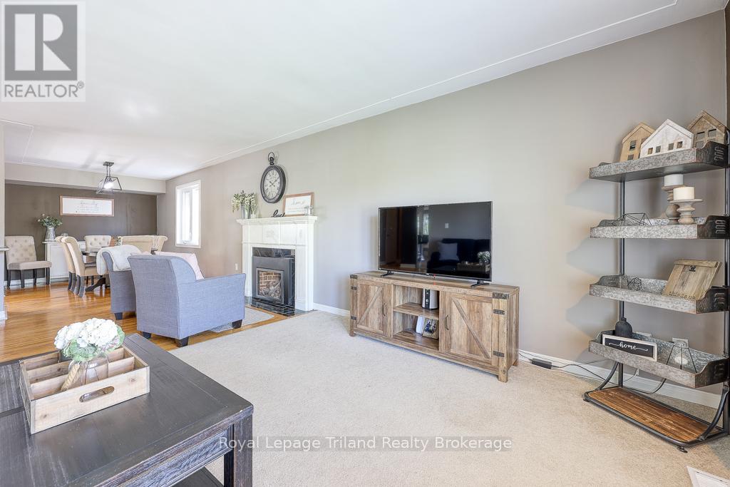192 Greenleaf Crescent, Woodstock, Ontario  N4S 7K8 - Photo 7 - X12158412