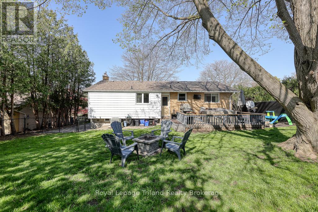 192 Greenleaf Crescent, Woodstock, Ontario  N4S 7K8 - Photo 36 - X12158412
