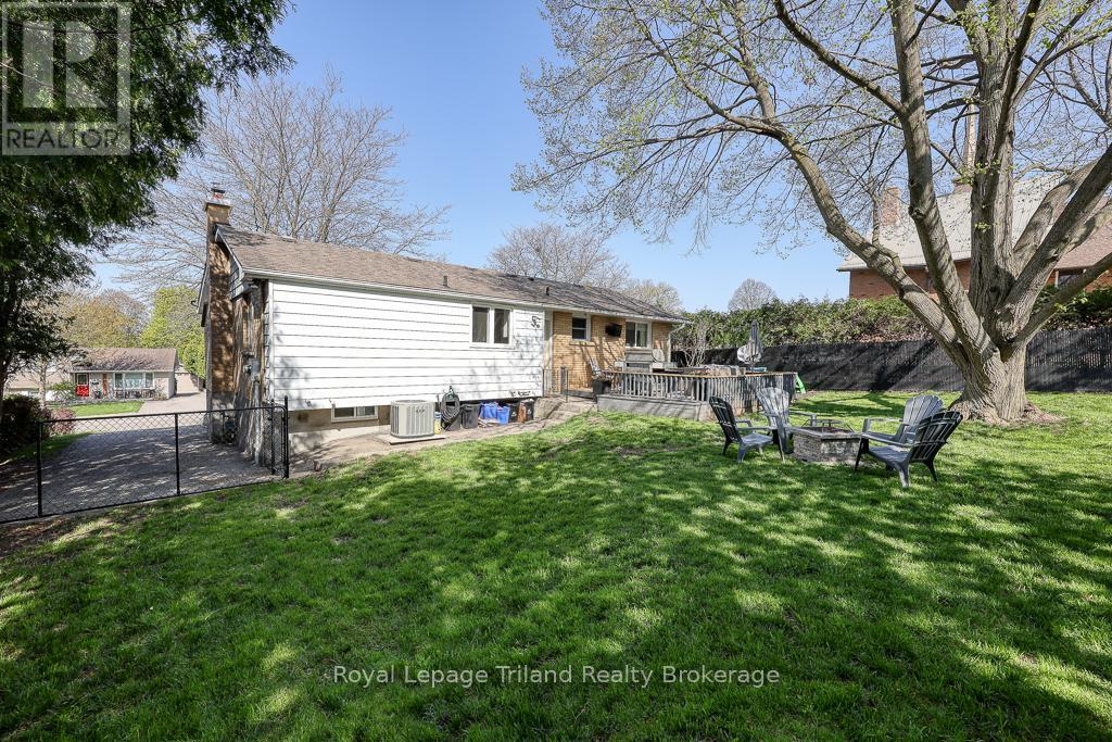 192 Greenleaf Crescent, Woodstock, Ontario  N4S 7K8 - Photo 34 - X12158412