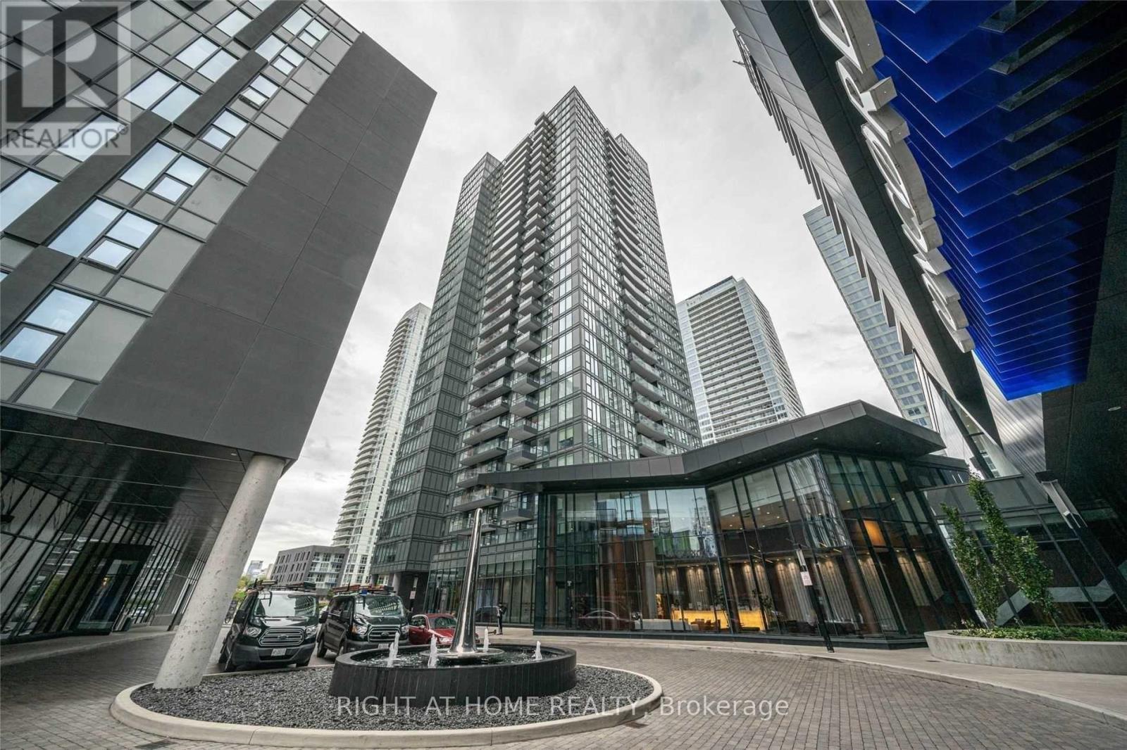 3205 - 70 Queens Wharf Road, Toronto, Ontario  M5V 0J2 - Photo 1 - C12157738
