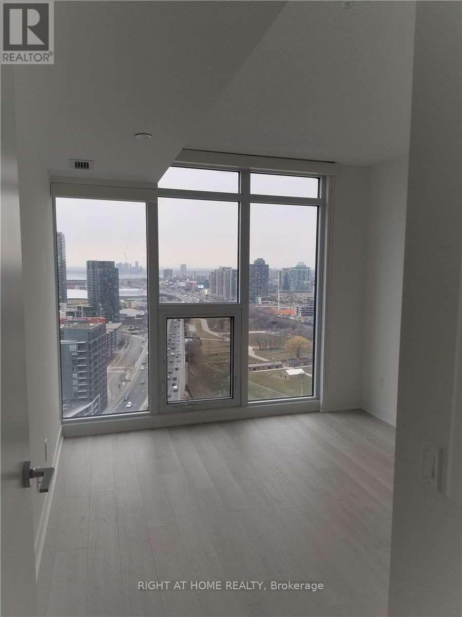 3205 - 70 Queens Wharf Road, Toronto, Ontario  M5V 0J2 - Photo 8 - C12157738