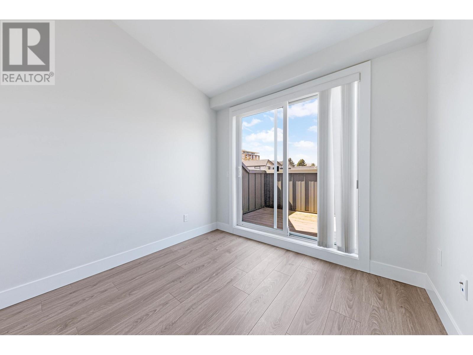 5055 Earles Street, Vancouver, British Columbia  V5R 3R8 - Photo 12 - R3004225