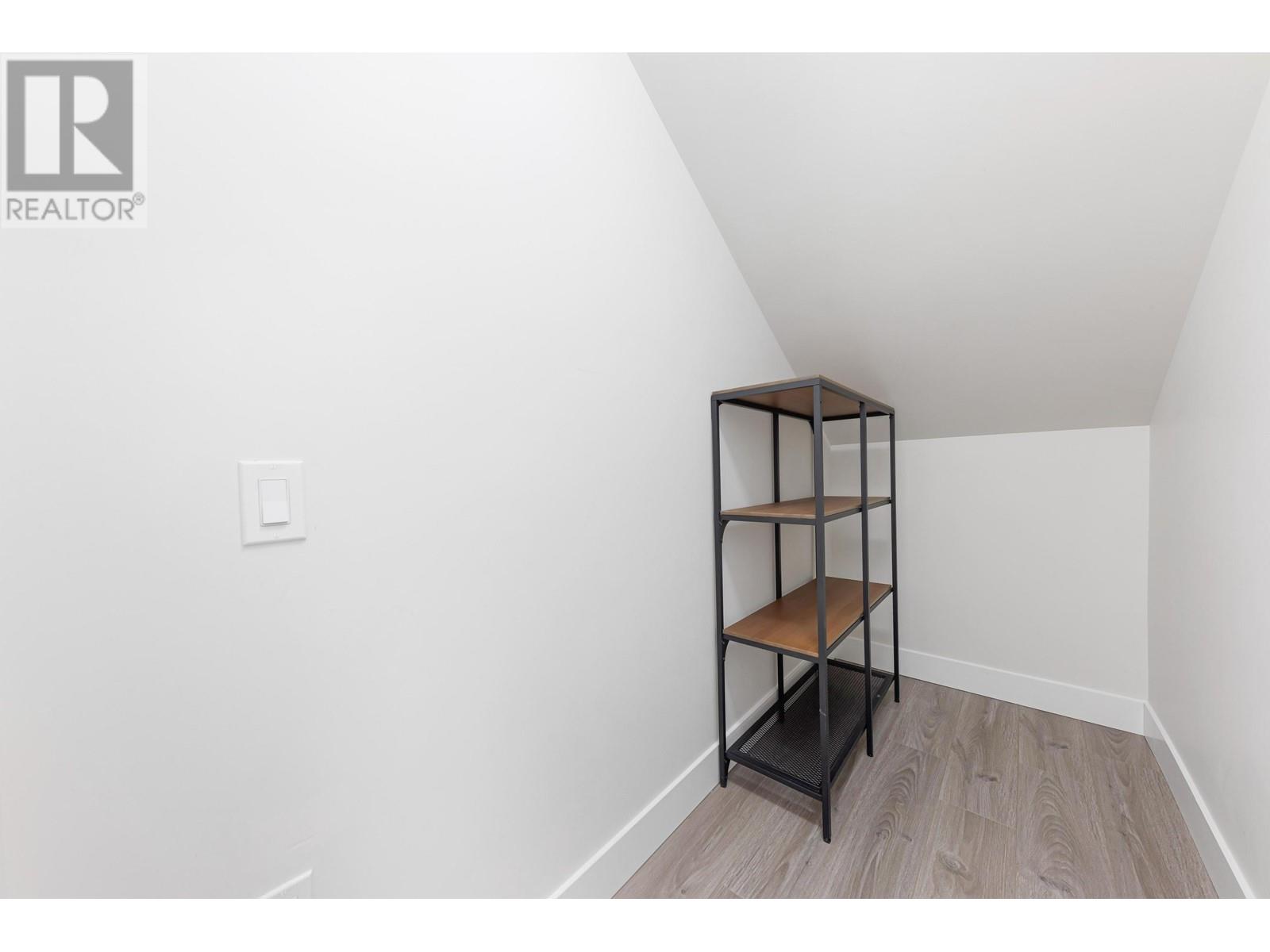 5055 Earles Street, Vancouver, British Columbia  V5R 3R8 - Photo 19 - R3004225