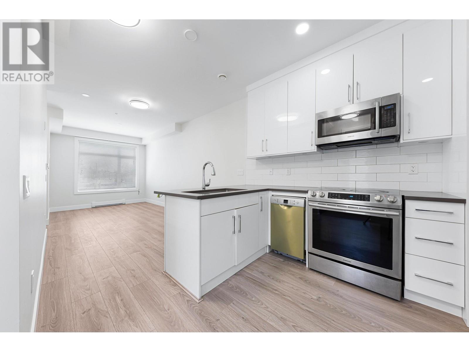 5055 Earles Street, Vancouver, British Columbia  V5R 3R8 - Photo 9 - R3004225