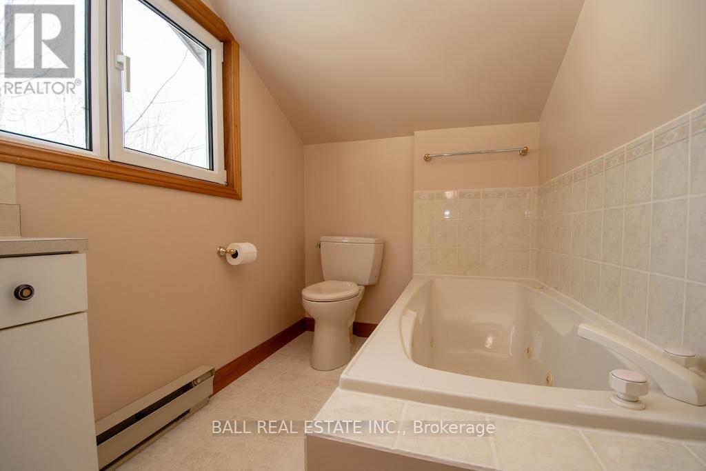 9 Fire Route 42a, North Kawartha, Ontario K0L 2H0 - Photo 23 - X12018815