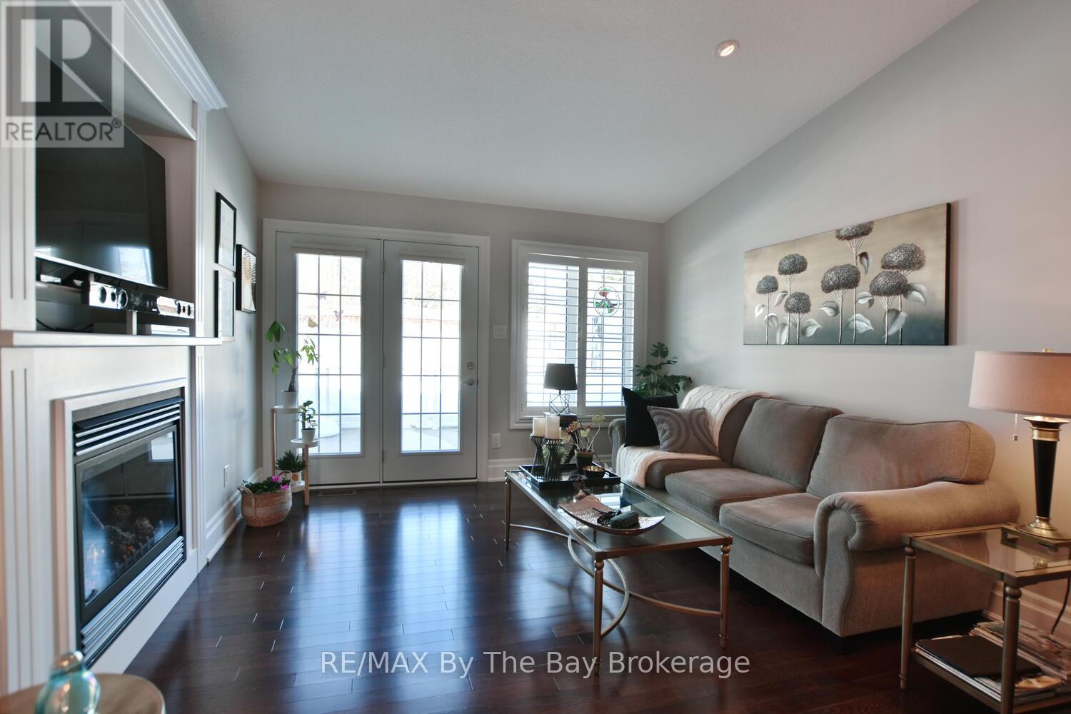 12 Garden Grove Crescent, Wasaga Beach, Ontario  L9Z 0E6 - Photo 16 - S12158520