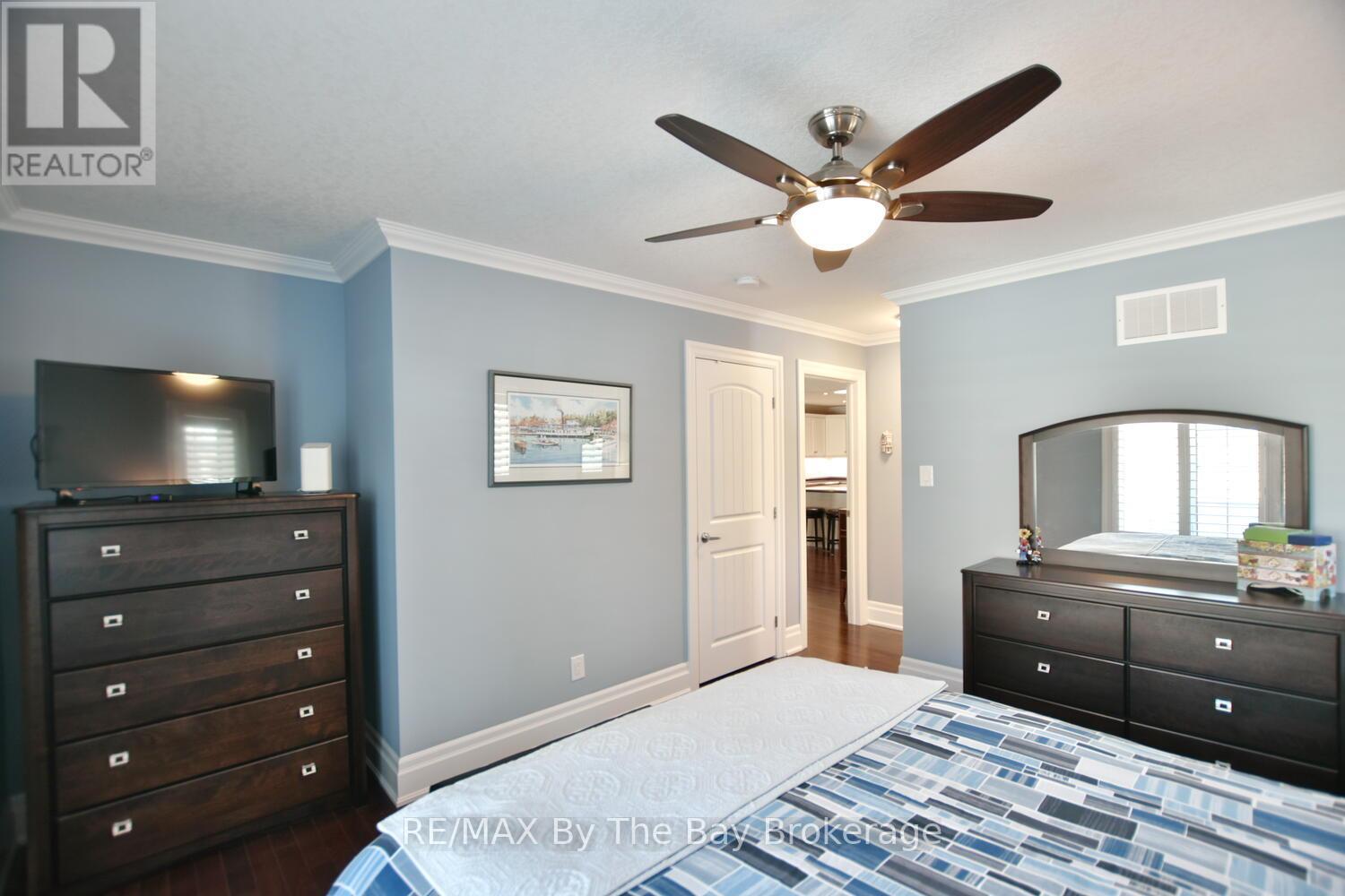 12 Garden Grove Crescent, Wasaga Beach, Ontario  L9Z 0E6 - Photo 21 - S12158520