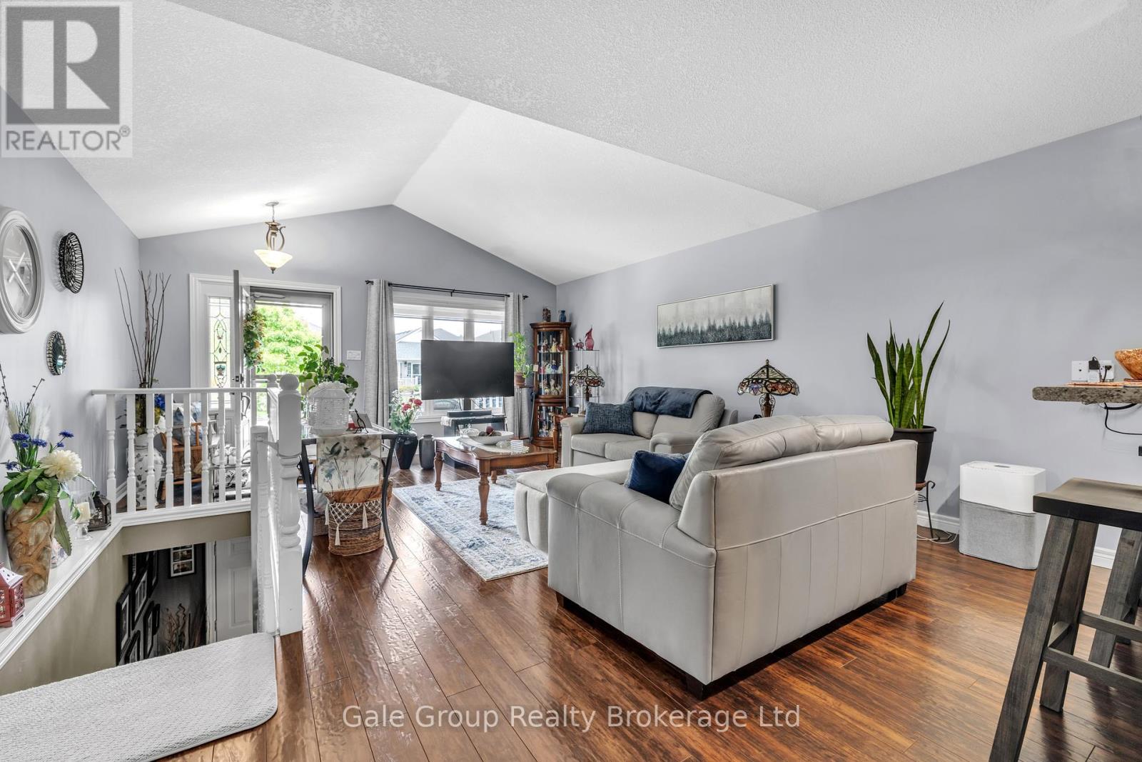 32 Faith Boulevard, St. Thomas, Ontario  N5R 6K2 - Photo 4 - X12158476