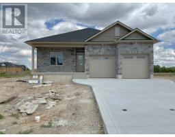 22 LOIS COURT, Lambton Shores, Ontario