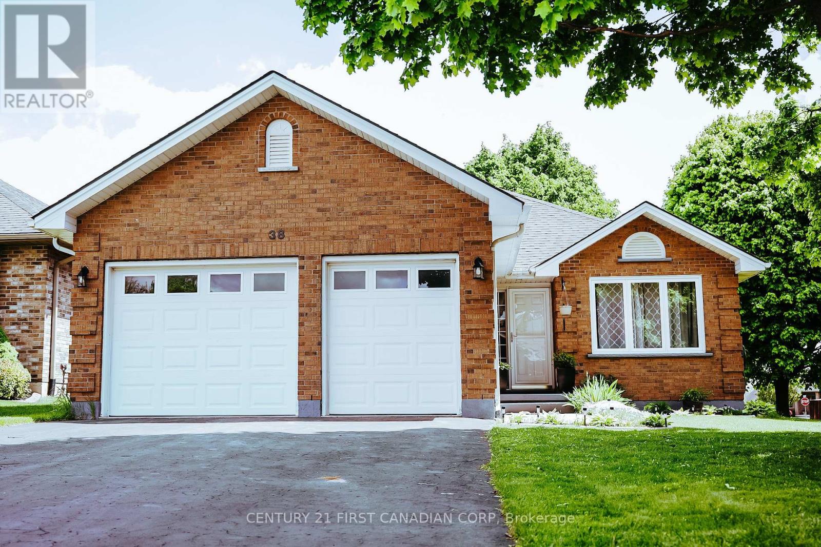 38 St Michaels Street, Norfolk, Ontario  N4B 3C8 - Photo 28 - X12133735