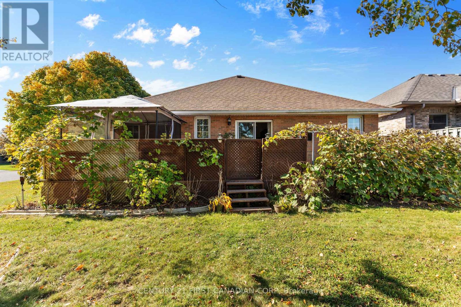 38 St Michaels Street, Norfolk, Ontario  N4B 3C8 - Photo 31 - X12133735